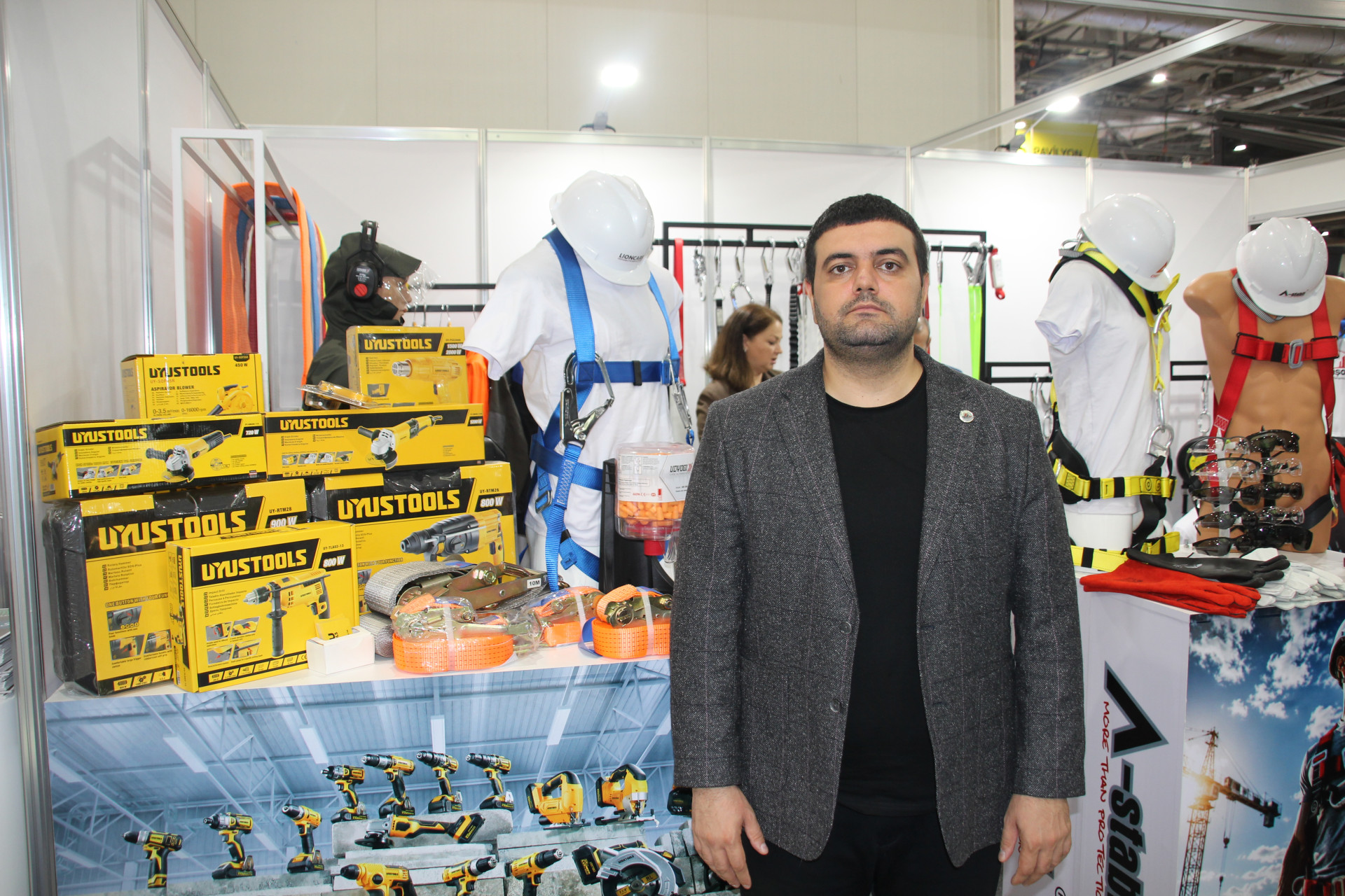 Sərgidə şirkətimizə maraq daha da artıb